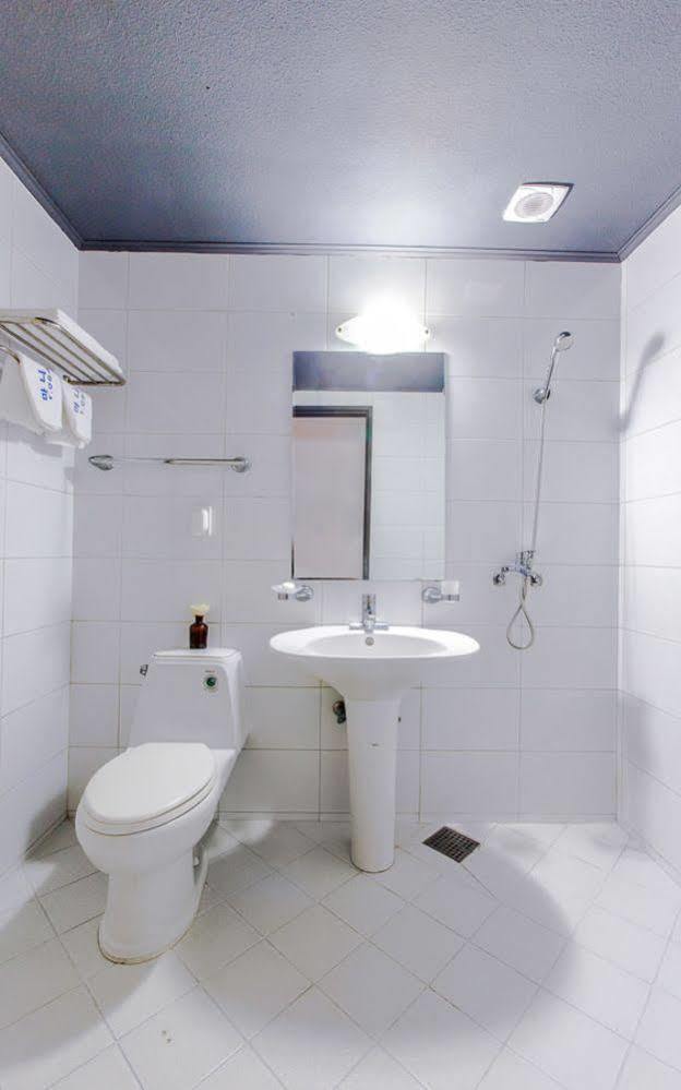 Maniju Pension Togŭnnae Esterno foto